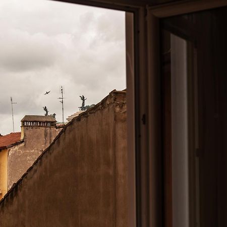Colosseum View Accomodation Рим Екстериор снимка
