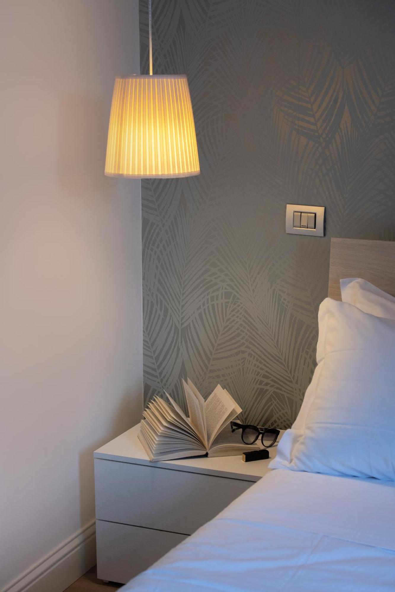 Colosseum View Accomodation Рим Екстериор снимка