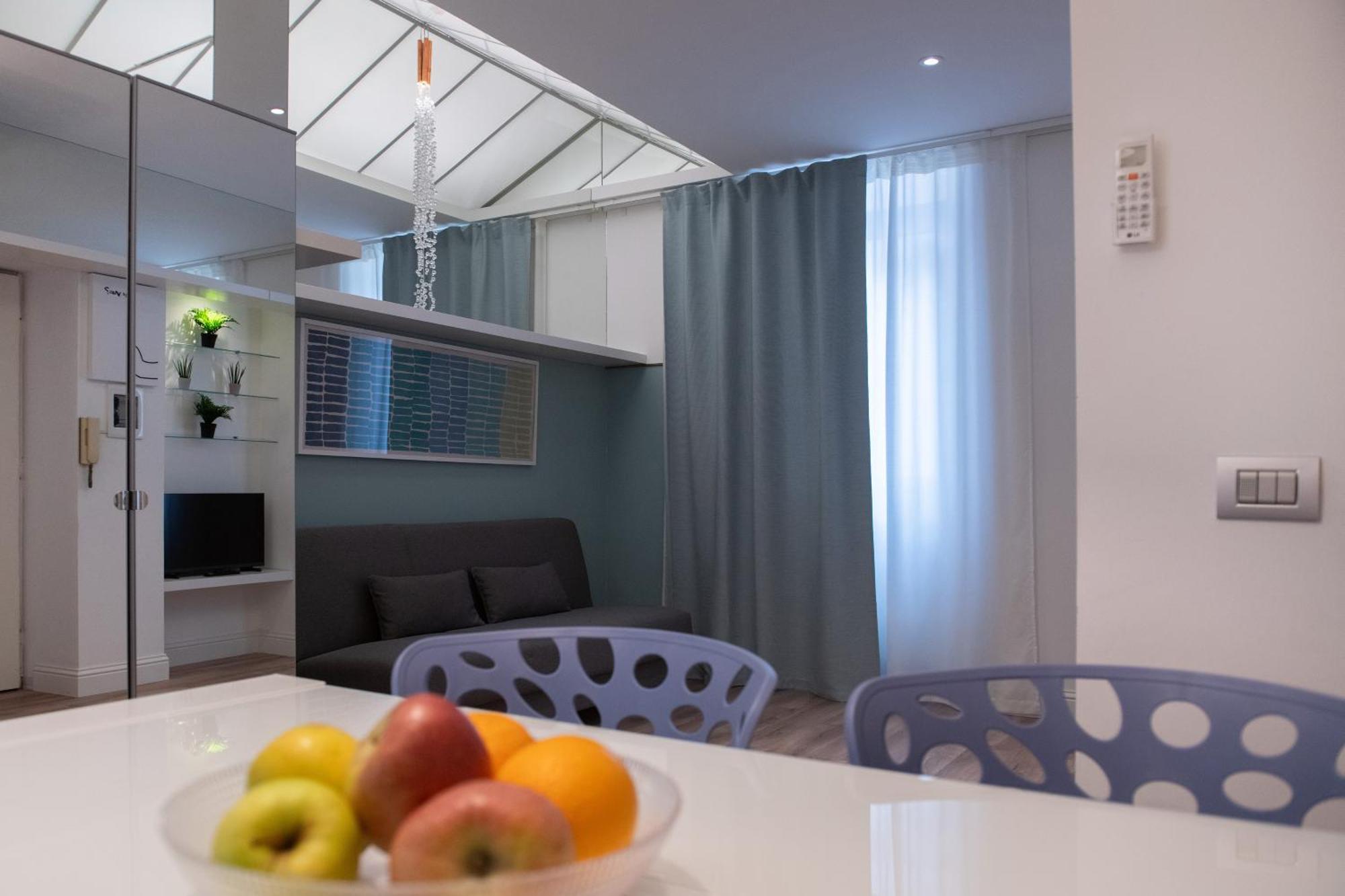 Colosseum View Accomodation Рим Екстериор снимка